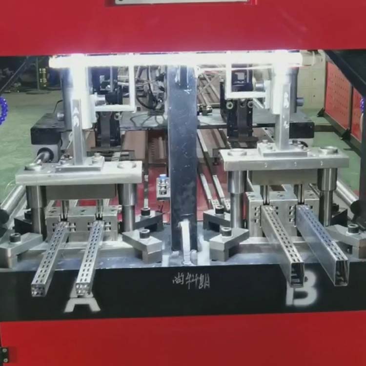 花纹板冲孔带开料 货架数控冲床