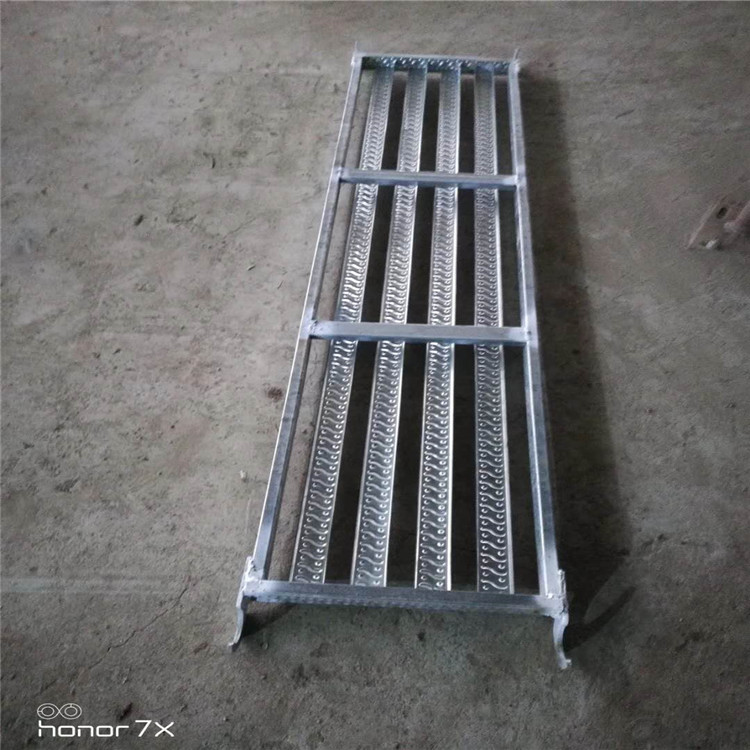 全自动彩钢成型机脚踏板设备 建筑材料成型机脚踏板机