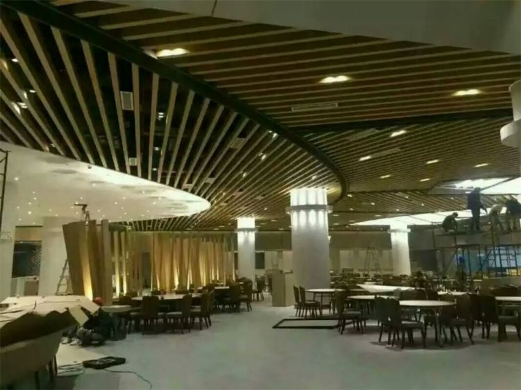 佛山型材铝方通  木纹异形铝方通吊顶
