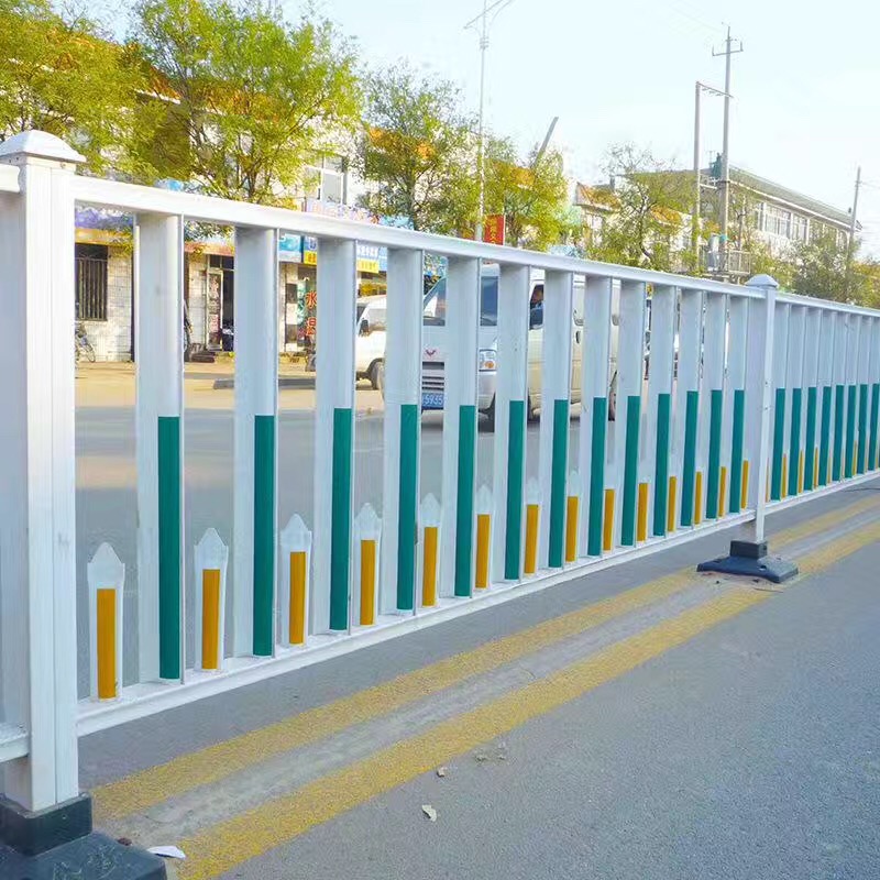 广西南宁市政护栏厂 南宁市政道路护栏厂 锌钢护栏厂 市政道路隔离栅 锌钢隔离围栏 恒烨筛网定制
