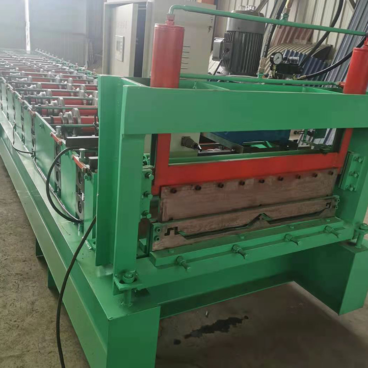 彩钢瓦角驰设备 全自动820角驰压瓦机 角驰成型机 角驰820压瓦机