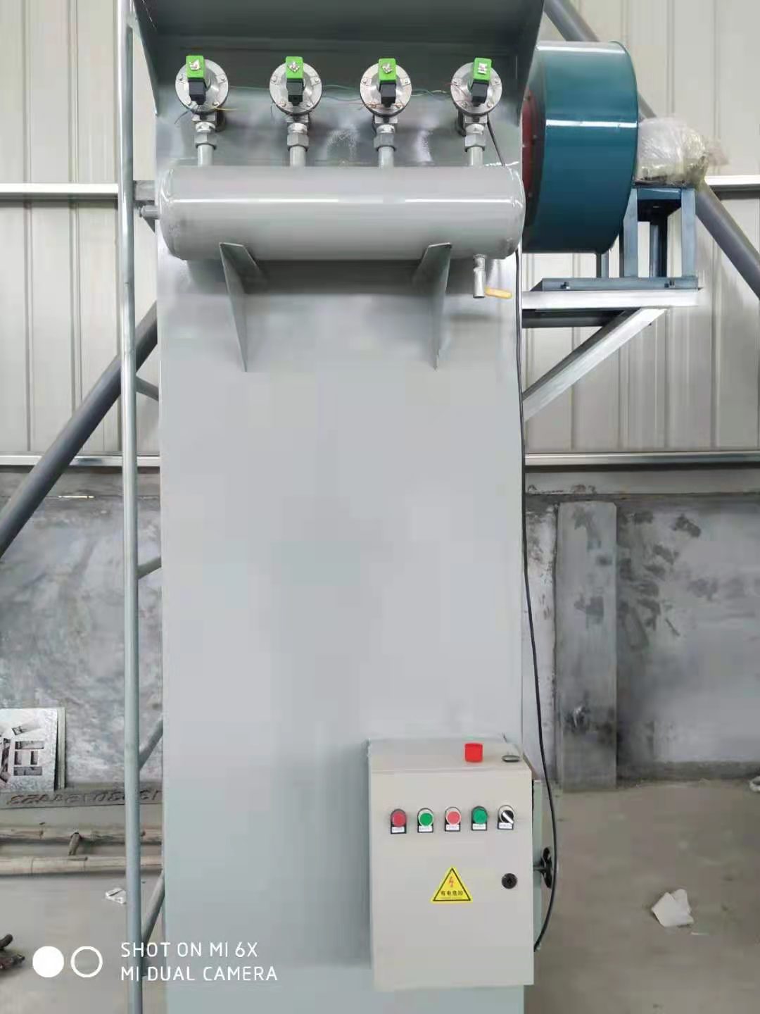 单机袋式除尘器 布袋收尘器   适用面广泛工况130*2000