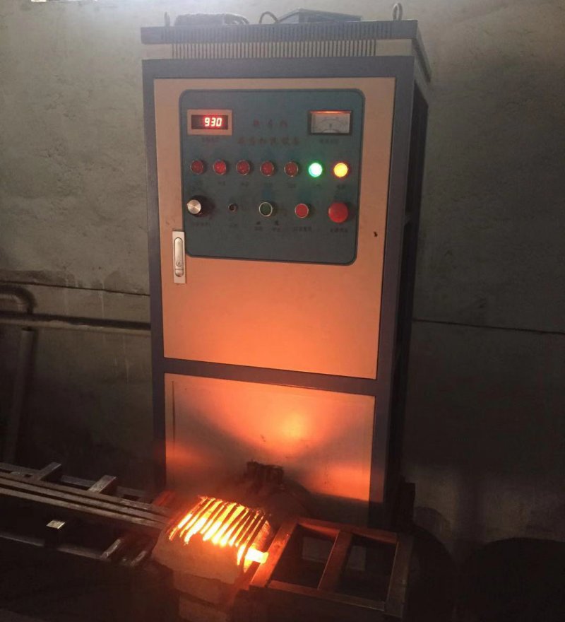 长庆油田采油八厂铁边城出产运维中心：年底攻坚筑防地 冬天出产稳运转