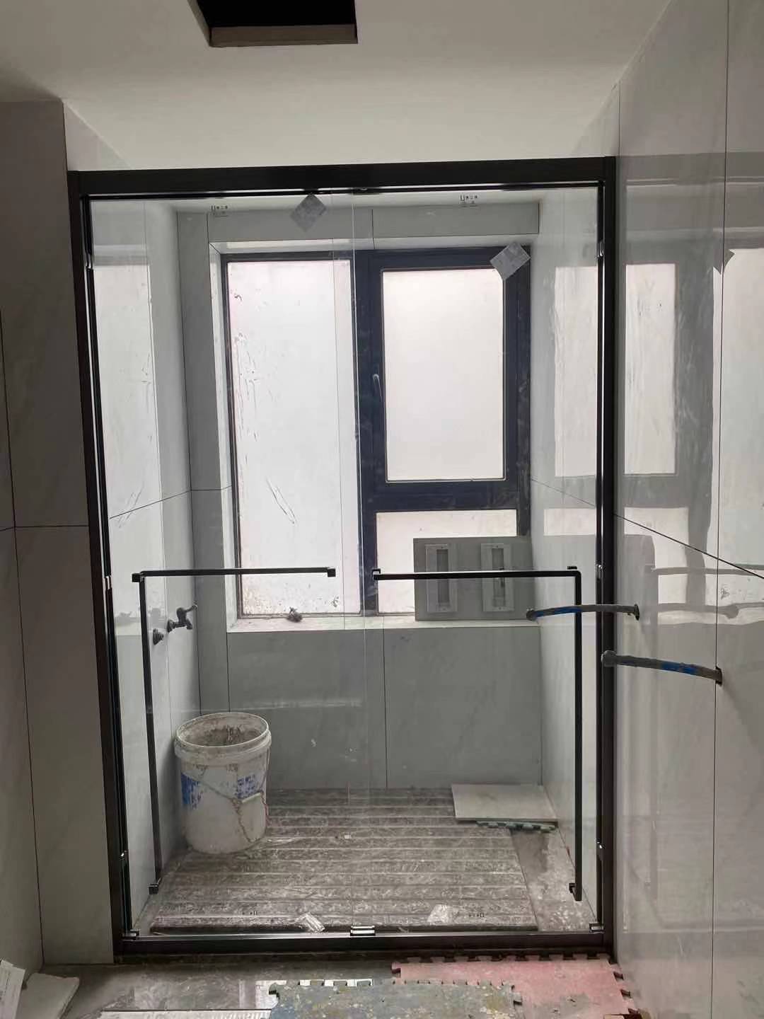 定制淋浴隔断