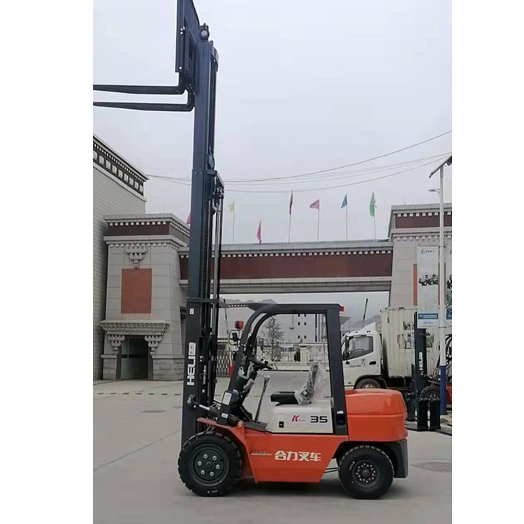 常年出售3.5吨山地泥泞液压叉车  多功能四驱越野叉车  欢迎询价
