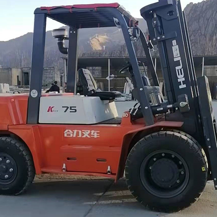 长期出售多功能座驾式叉车  7.5吨内燃叉车  座驾式越野叉车  欢迎询价