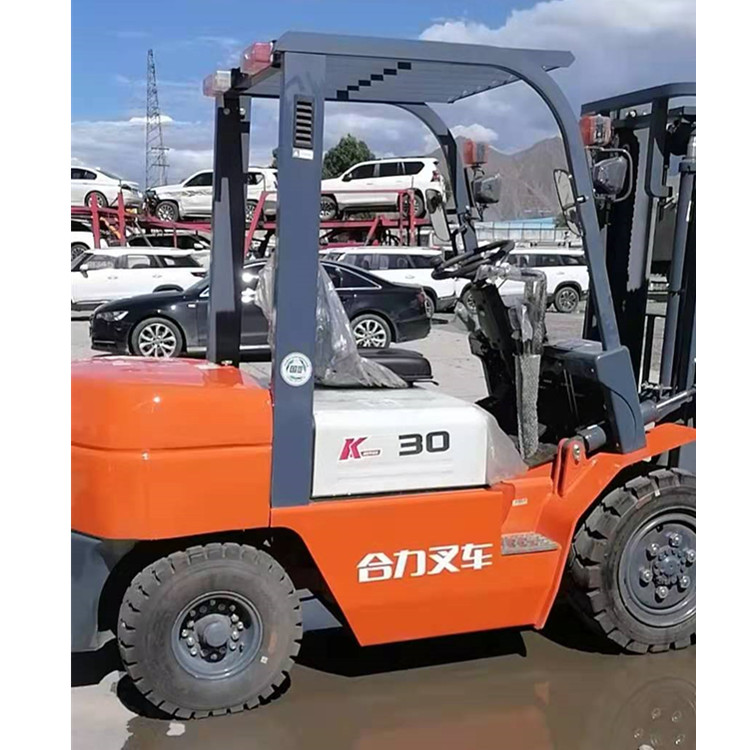 长期出售3吨多功能柴油叉车   全新柴油式越野叉车  欢迎询价
