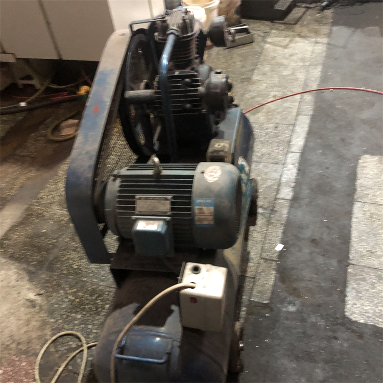 出售活塞式空气压缩机 7.5kw 质量保证 欢迎致电