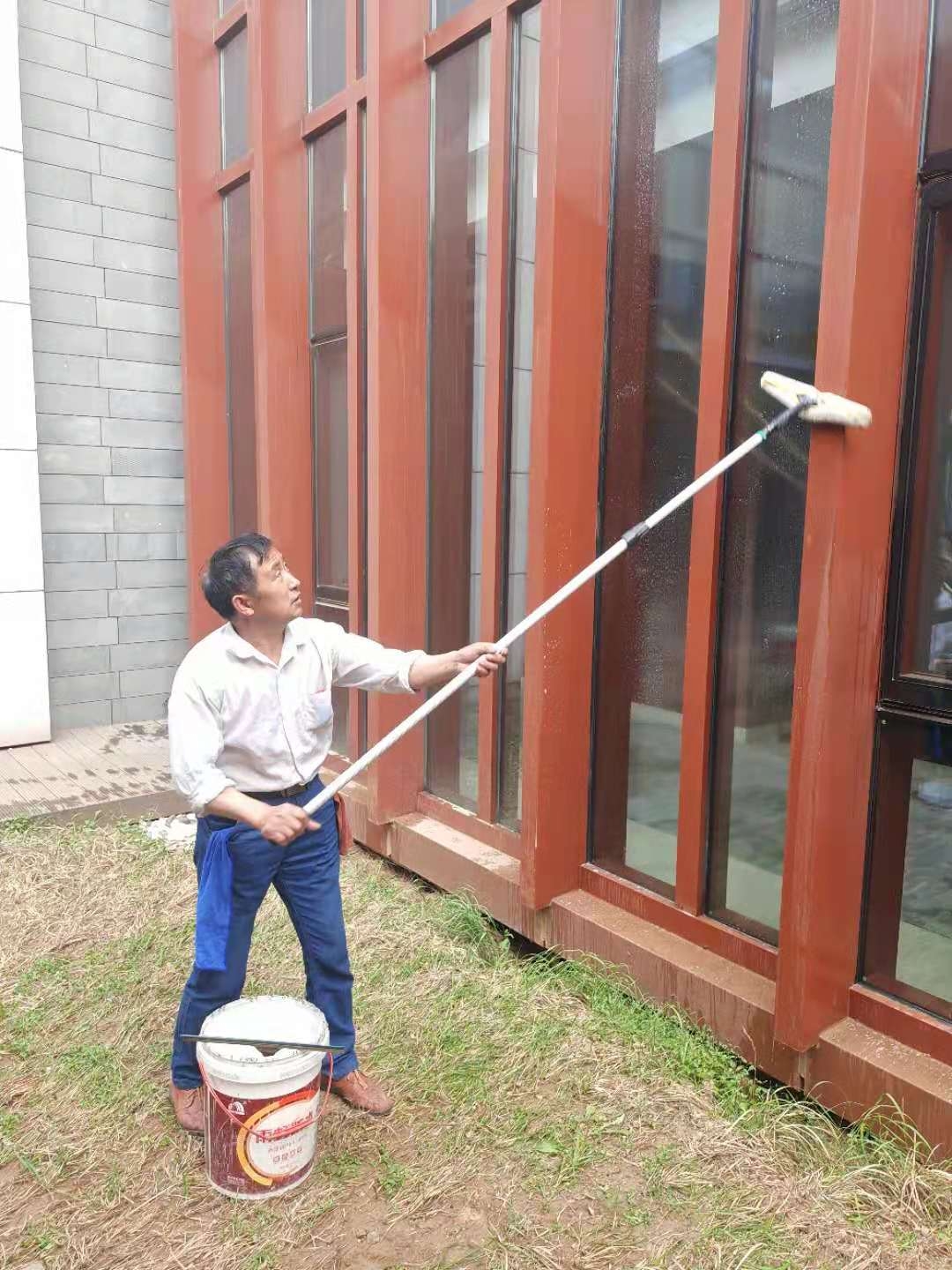 北京商场开荒保洁楼宇保洁商场货柜清理公司