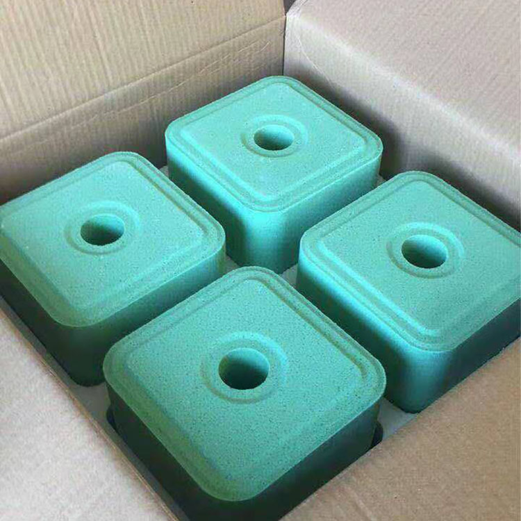 牛羊饲料舔砖 焜昊批发 动物饲料舔砖 牛羊舔块厂家 质量放心