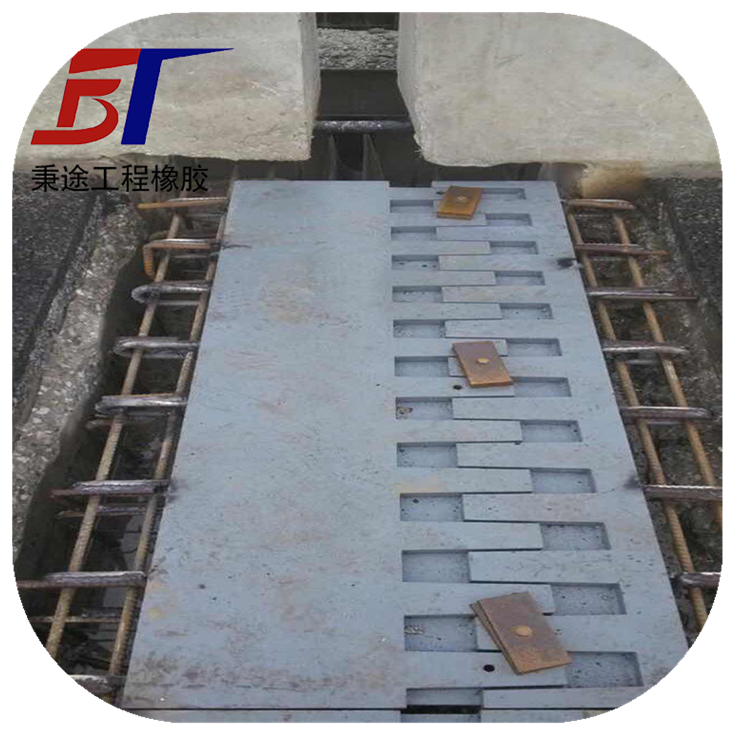 新疆厂家定制公路桥梁伸缩缝装置 批发异型钢材伸缩缝 梳齿板式伸缩缝