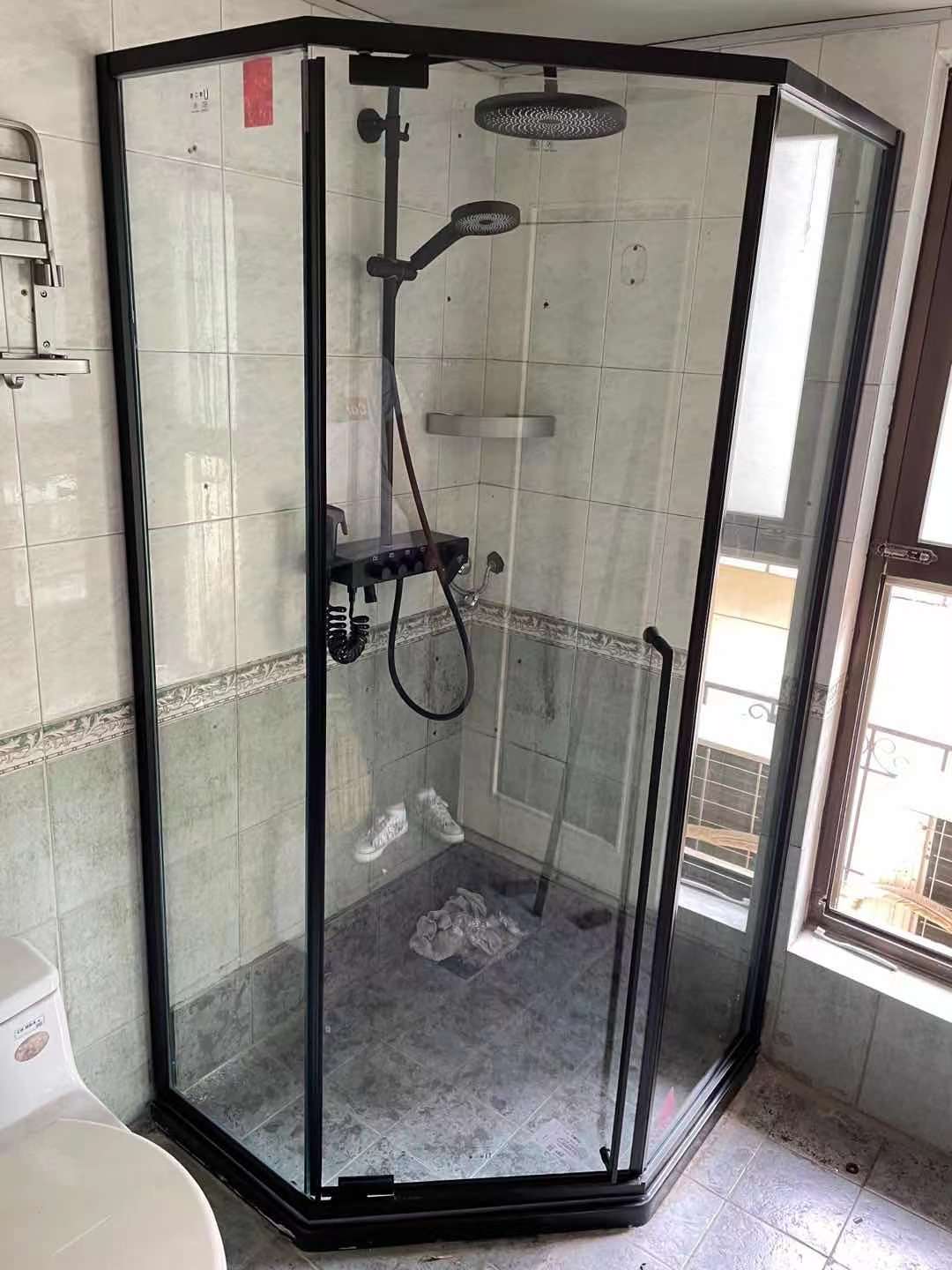 定制极简轻奢淋浴房