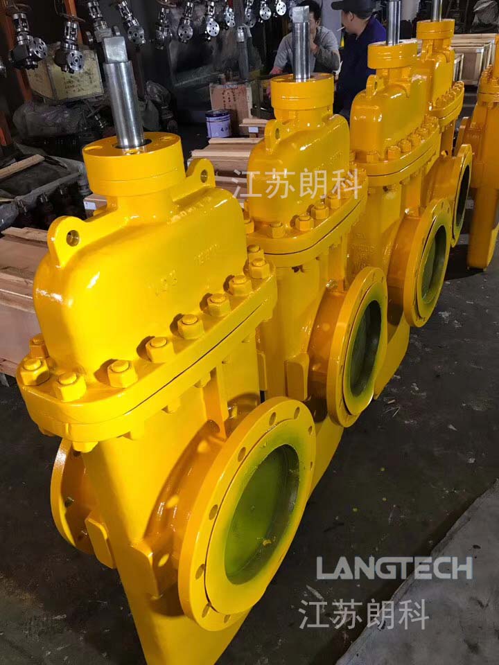 江苏朗科厂家供应耐磨衬里机器零件防水防腐聚脲涂料