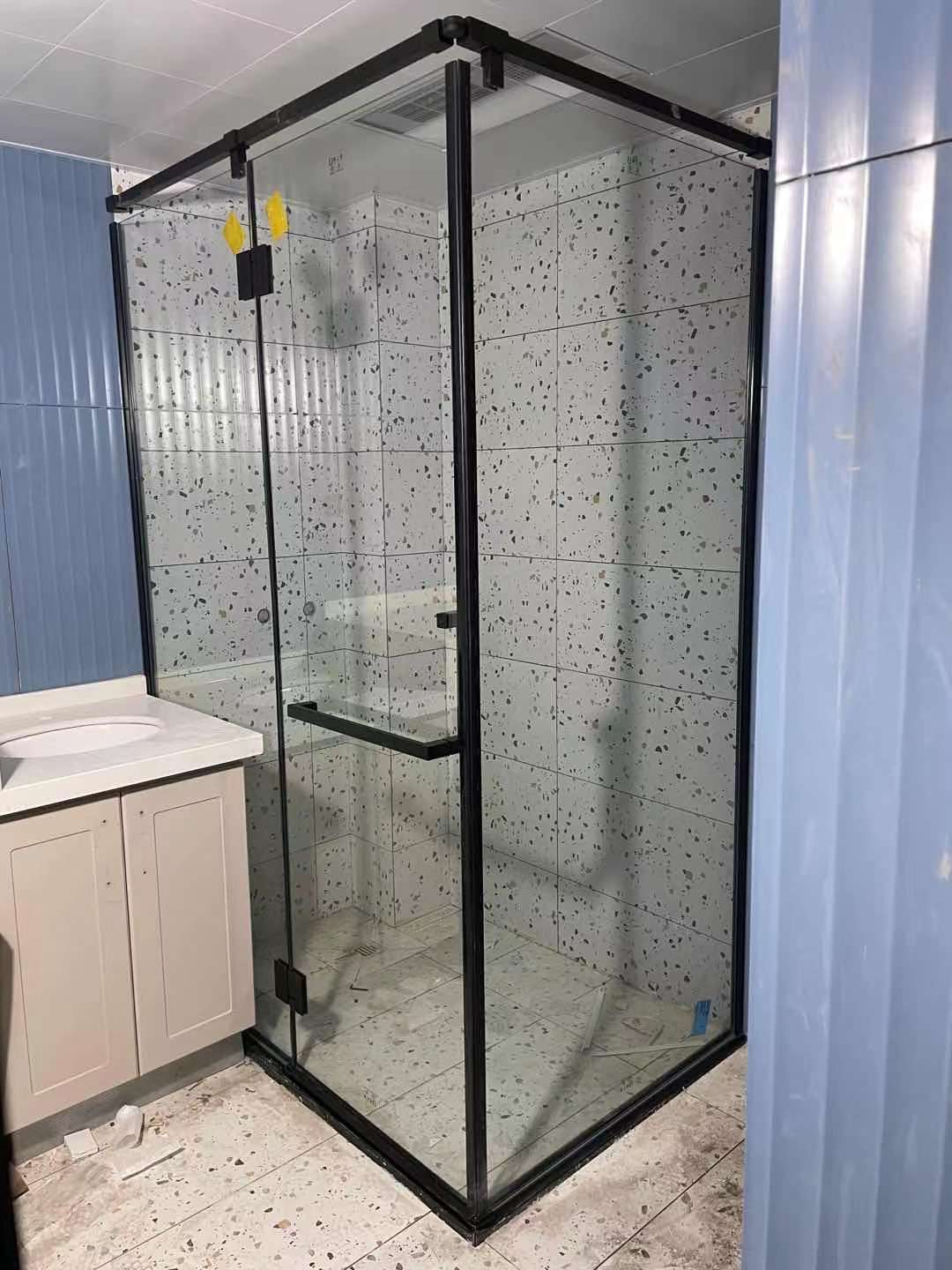 极简网红淋浴房