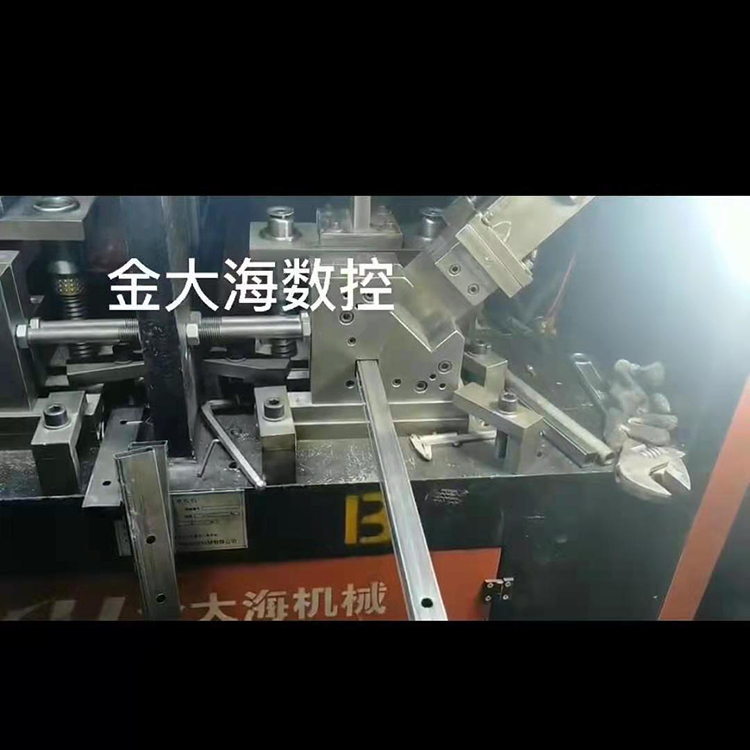 方管数控冲切 解决量产需求，高产高效！