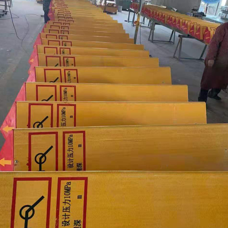 玻璃钢标志桩 公路标志桩 污水处理玻璃钢标志桩来电咨询