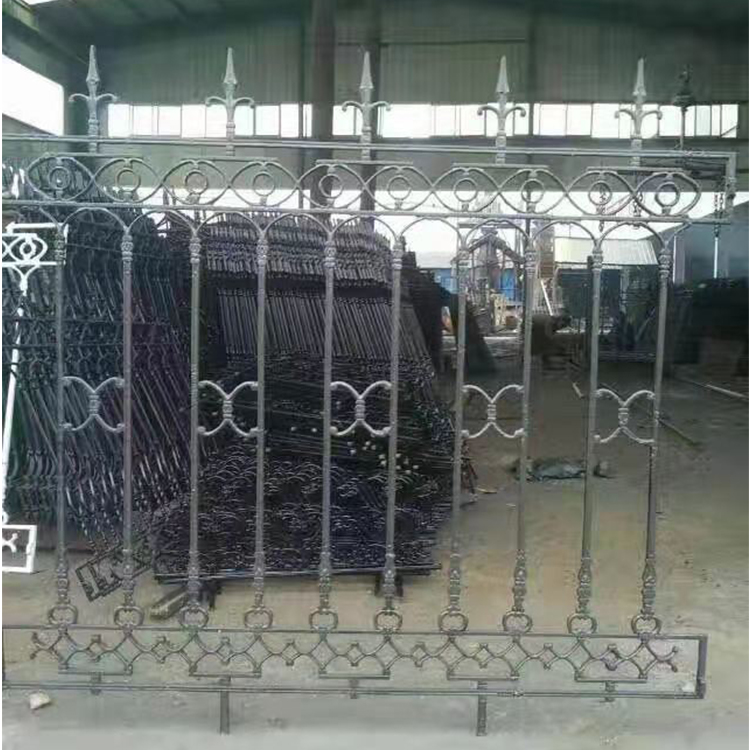 铸铁护栏  铸铁围栏  铸铁草坪护栏厂家