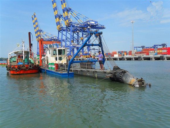  德弘环保   水上挖泥船  挖泥船现货  内河挖泥船  疏浚船   挖泥船公司    厂家直销