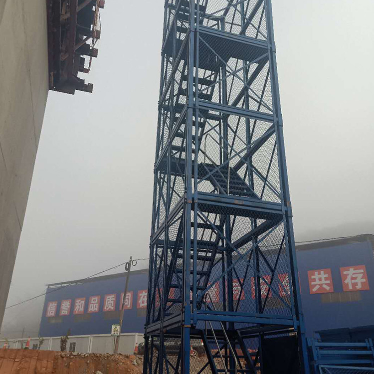 建筑用挂网式梯笼 长期供应 地铁施工安全梯笼 组合框架式梯笼 规格多样