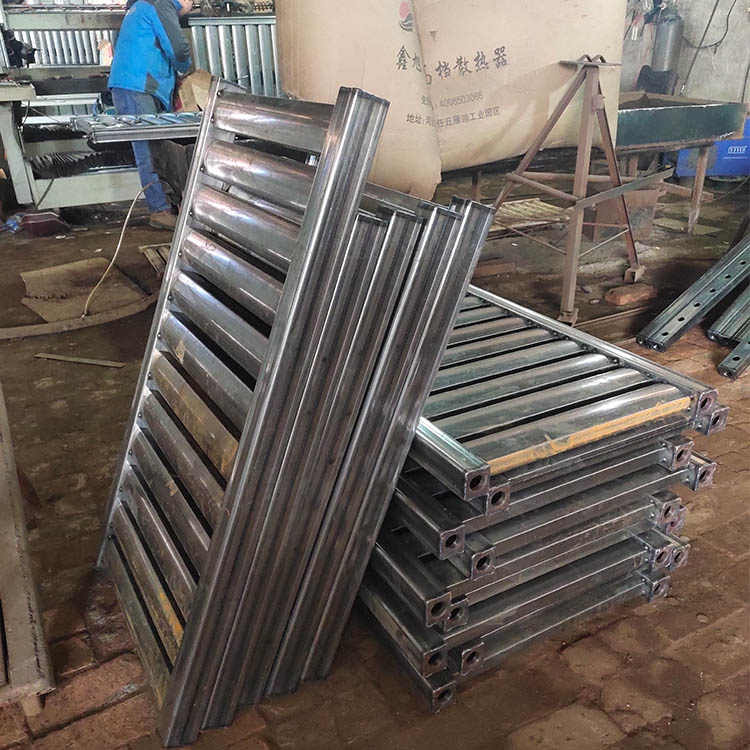 暖气片家用钢制散热器 集中供热水暖气片 钢二柱工程壁挂式暖气片 厂家批发