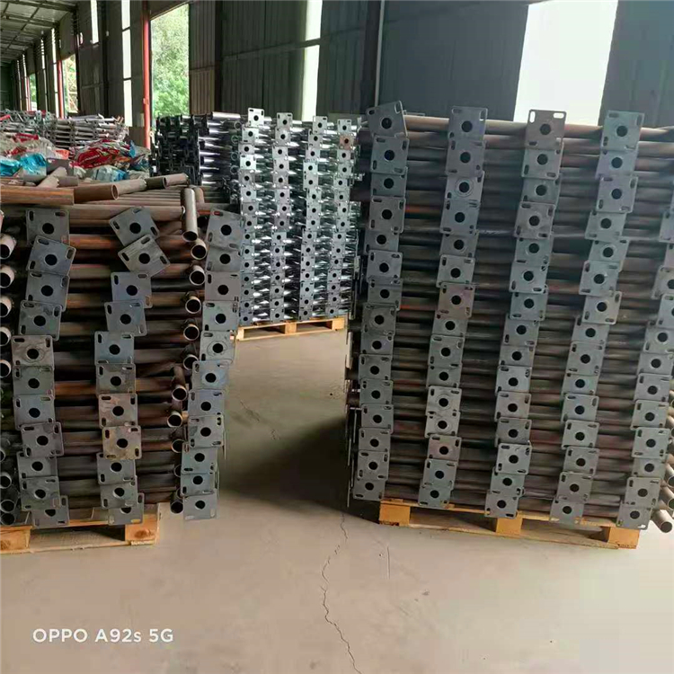 建筑防护立杆 建筑楼梯扶手 楼梯扶手价格 异形定制
