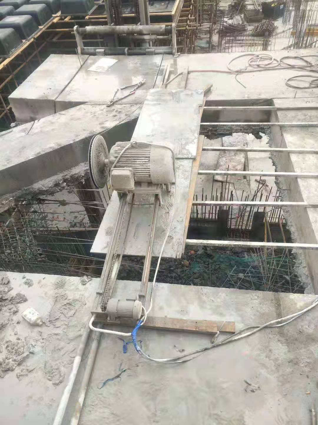 防撞墙施工队工程咨询 耀晟桥梁绳锯切割拆除施工队