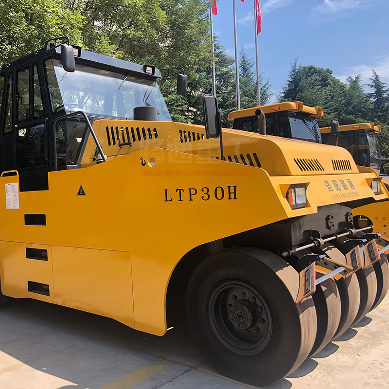 路面压路机LTP30H全液压轮胎自重30吨压路机