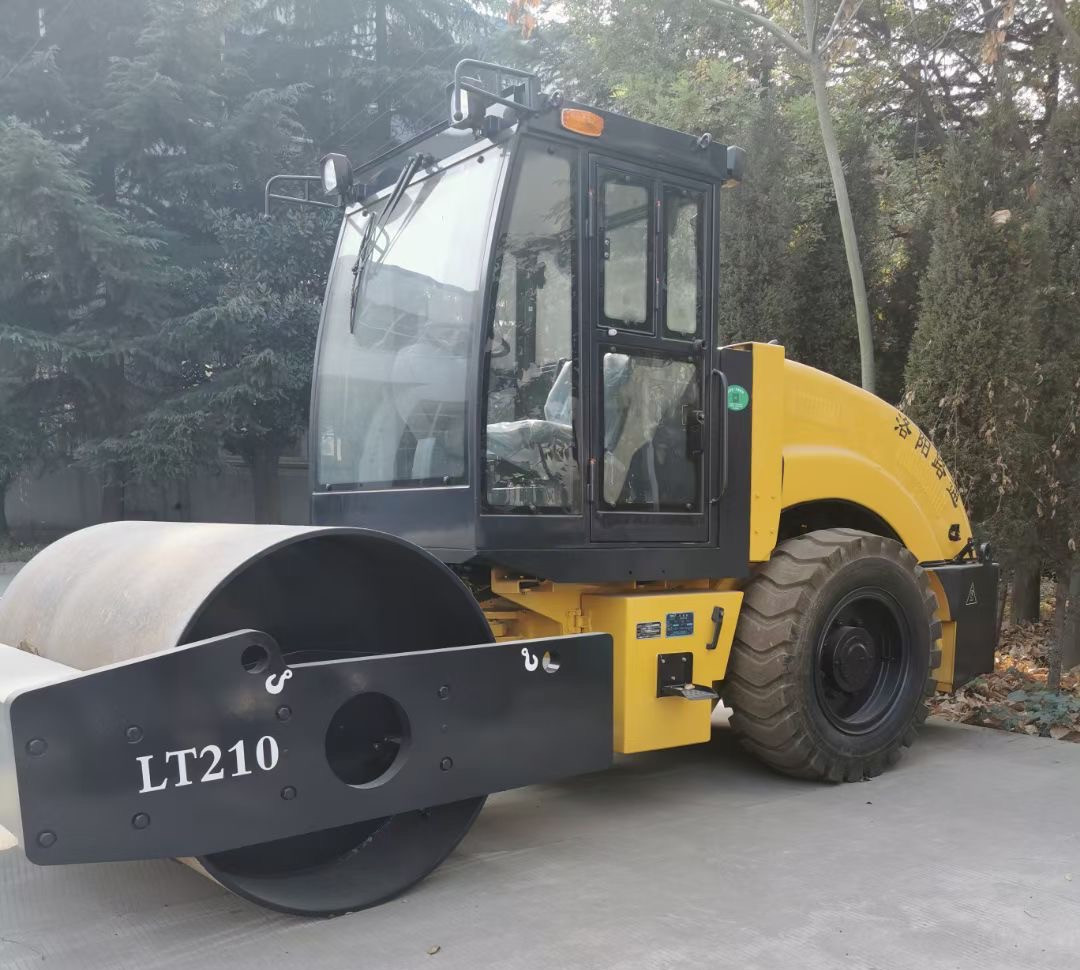 路通10吨压路机