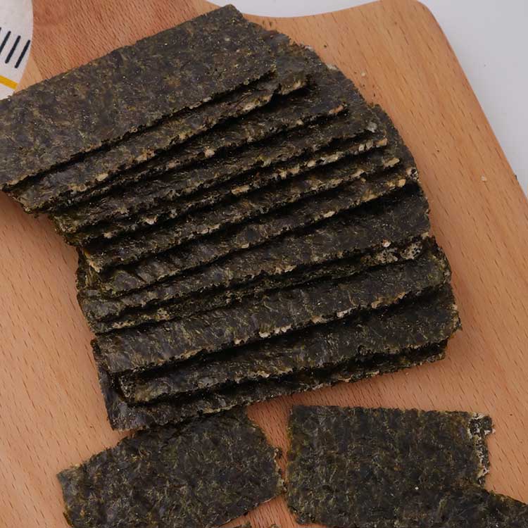 南瓜籽夹心海苔 海苔休闲小零食 芝麻海苔夹心脆批发商