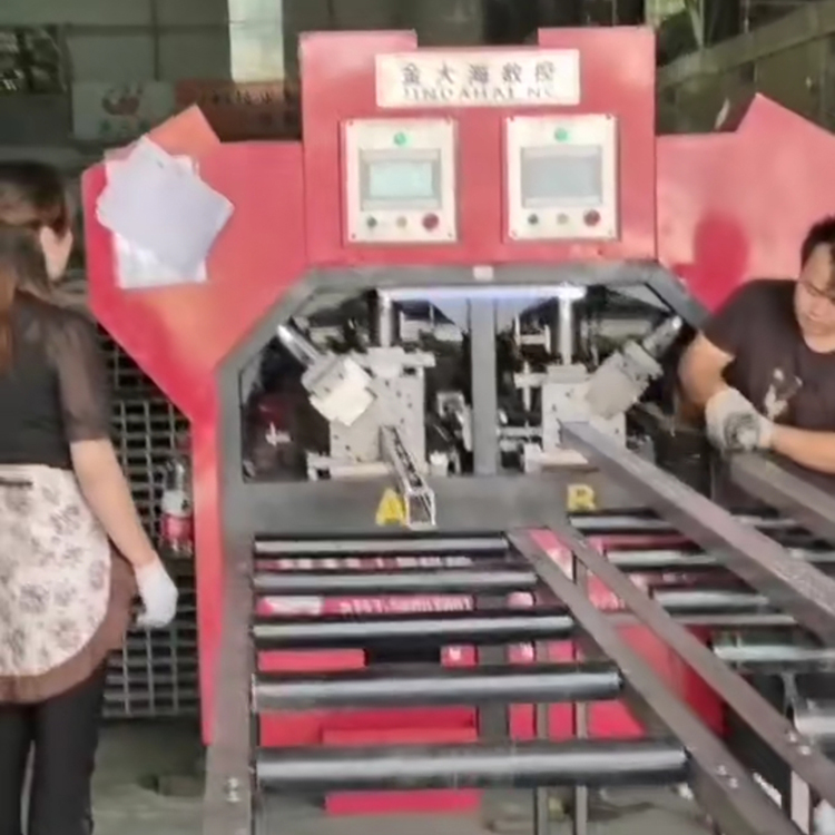 角钢下料专用机，操作容易效率翻倍