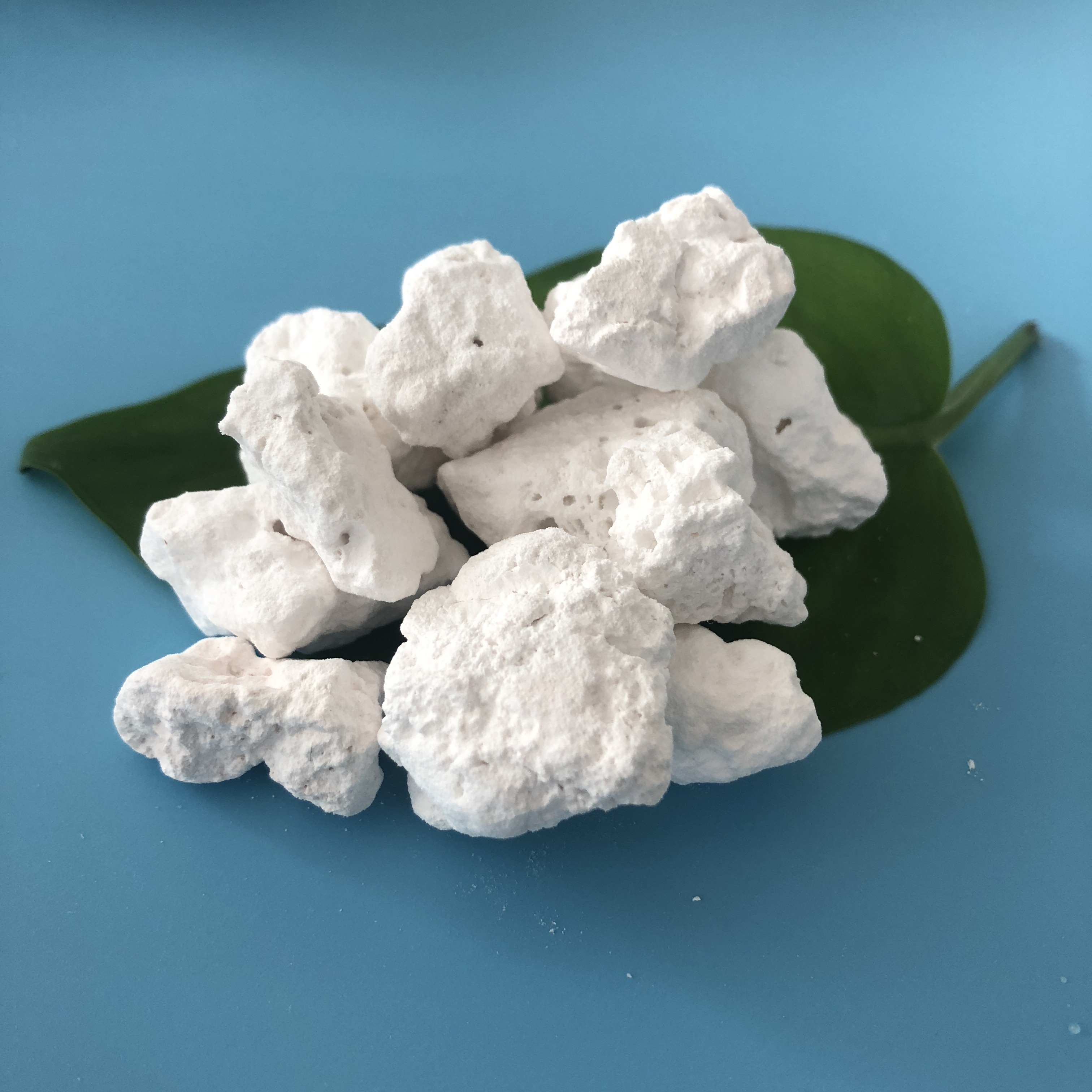 厂家直供工业级氯化钙 94含量无水氯化钙块 完井液用氯化钙