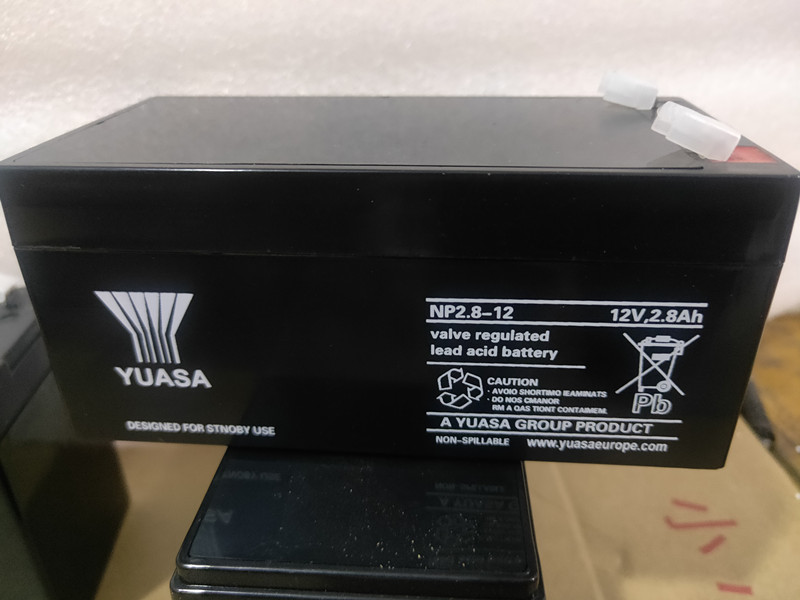 YUASA汤浅蓄电池NP2.8-12 12V2.8AH 三菱电梯对讲机医疗应急UPS电源
