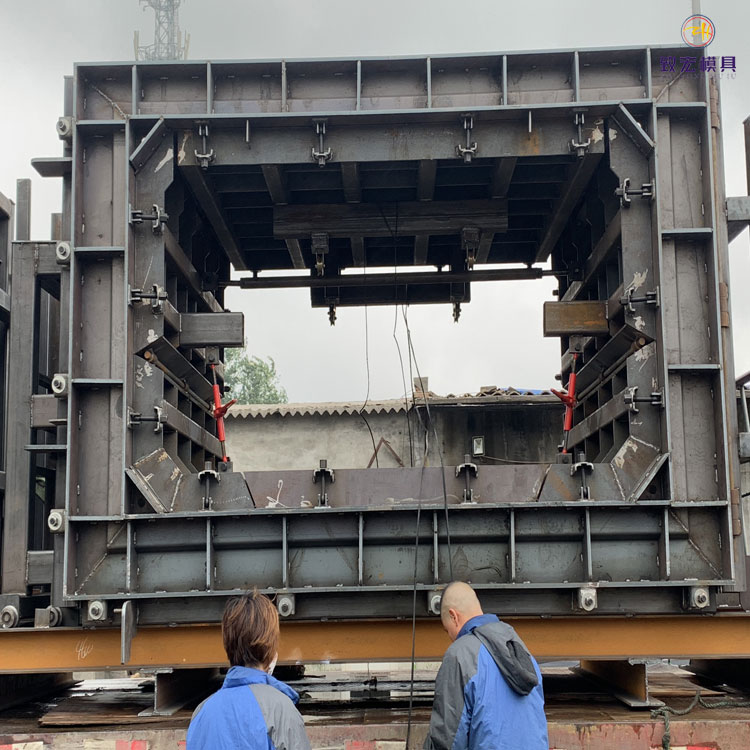 致宏单舱管廊模具 双舱管廊模具 单仓管廊模具 双仓管廊模具 致宏 现货供应