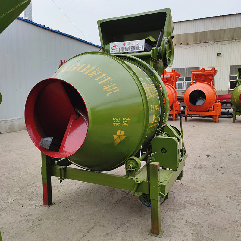 小型自动混凝土搅拌机全爬液压水泥搅拌机多种型号规格提升式搅拌车