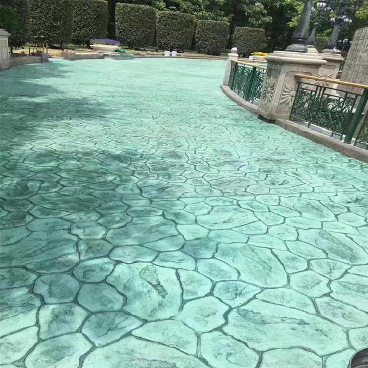 压花地坪需要什么材料 水泥压模 水泥压花地坪  晶邦地坪