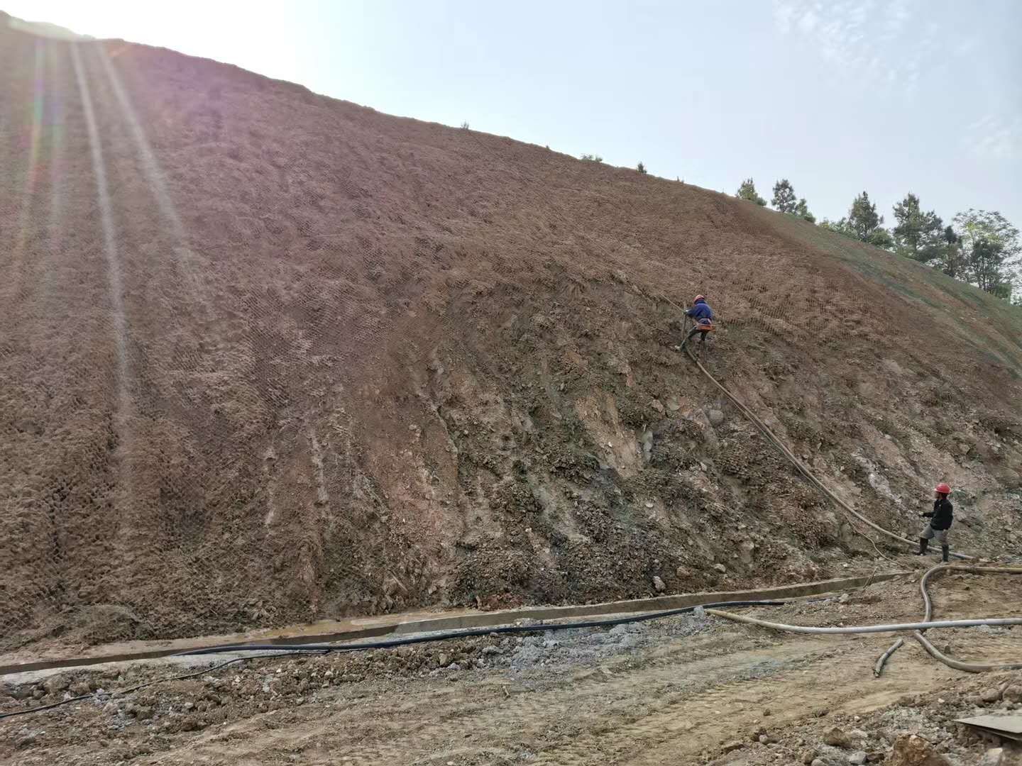 青山绿水客土喷播ZKP-130多功能草籽喷播机 青山绿水 混喷植生 130KW 喷播机真实厂家 采石场植被恢复