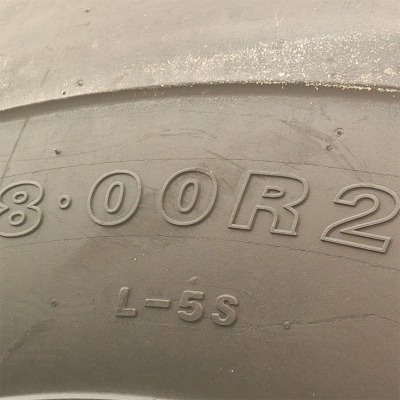 1800R25钢丝工程轮胎 光面钢丝轮胎  半实心工程轮胎