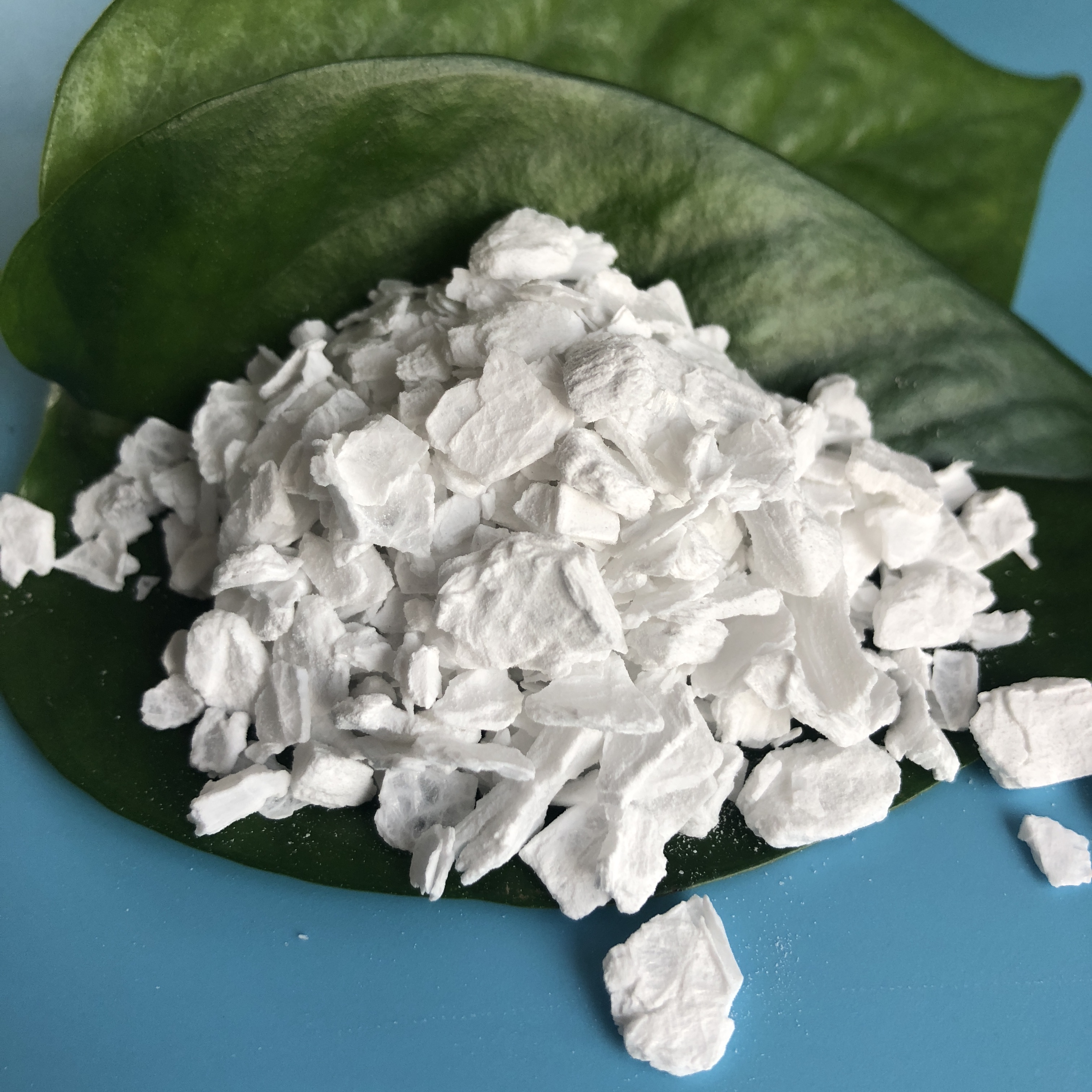 批发供应氯化镁片 99含量无水氯化镁 冶金工业用氯化镁