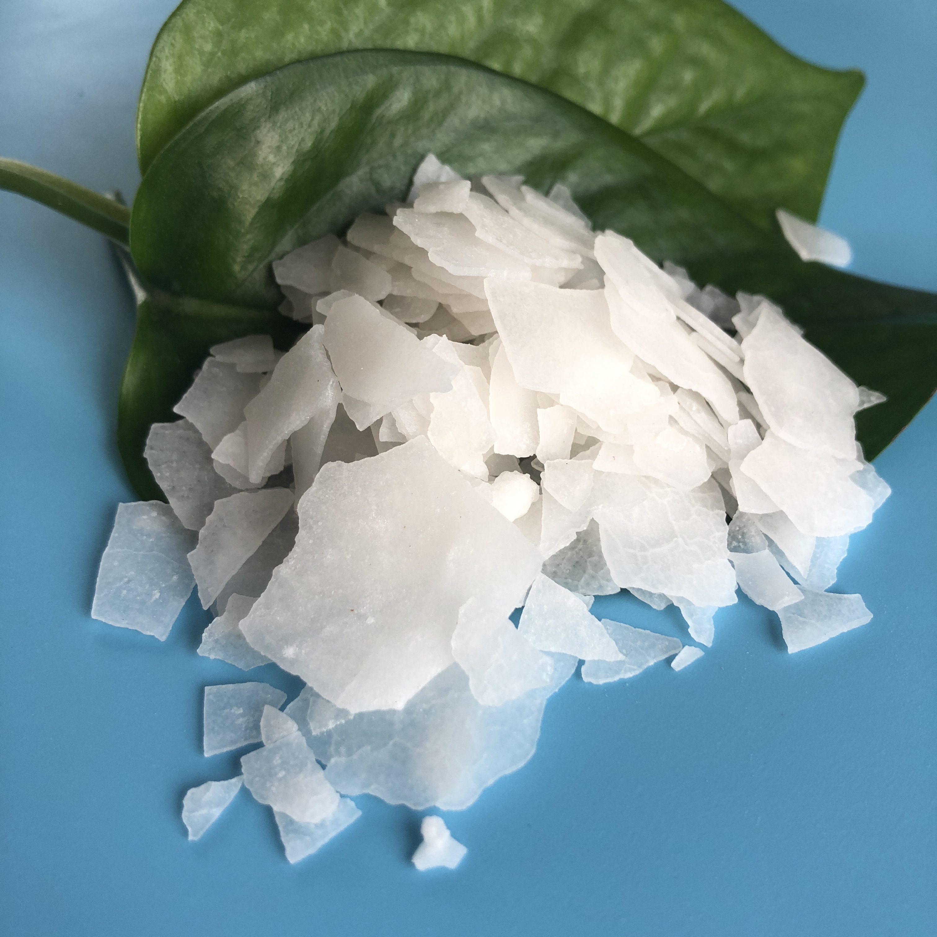 批发工业级氯化镁 46含量六水氯化镁片 建材工业用氯化镁