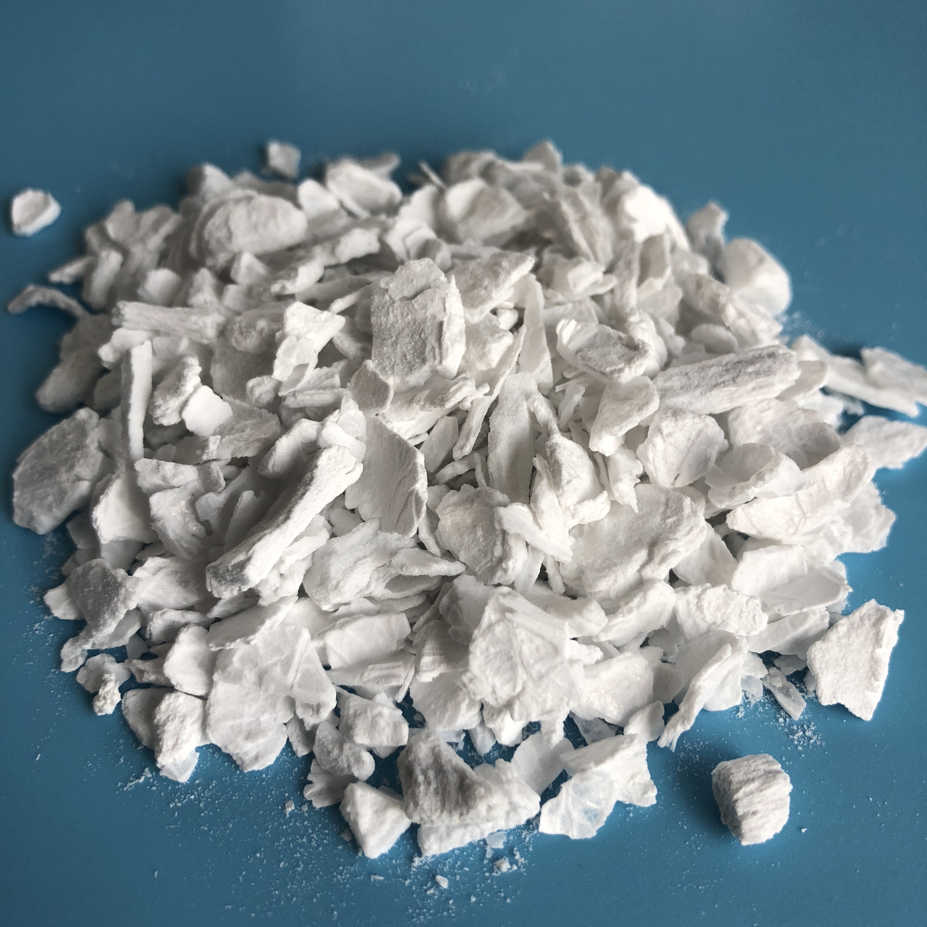 批发无水氯化镁片 99含量工业级氯化镁 建材工业用氯化镁