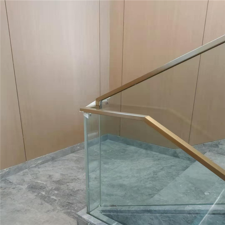 不锈钢接头生产厂家 不锈钢栏杆 不锈钢栏杆报价 鑫远通建材工程