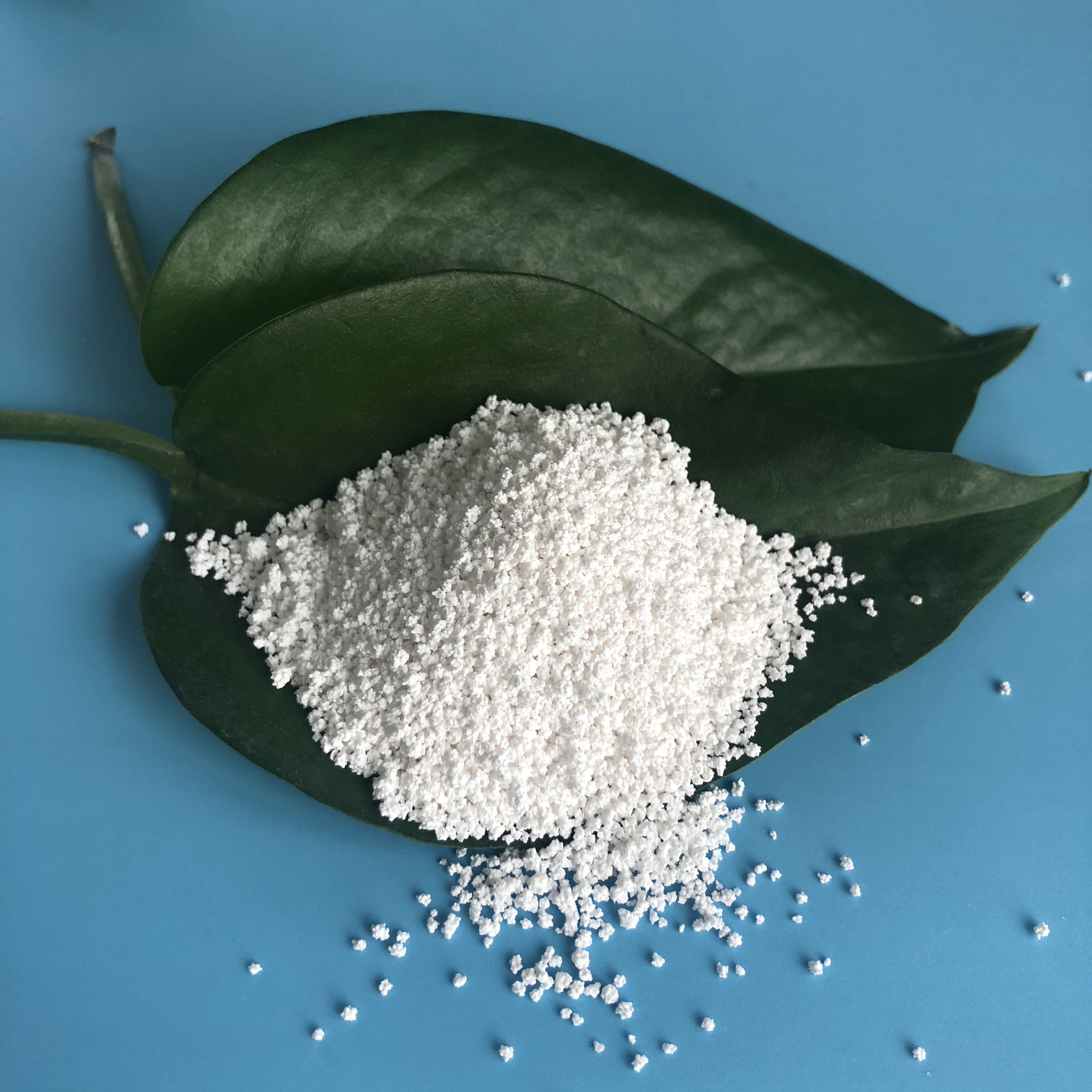 厂家供应工业级无水氯化钙刺球 94含量氯化钙 融雪剂用氯化钙