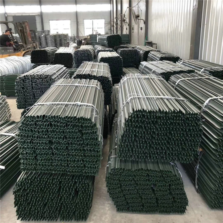飞腾丝网 铁艺立柱 金属地铁立柱 欢迎选购