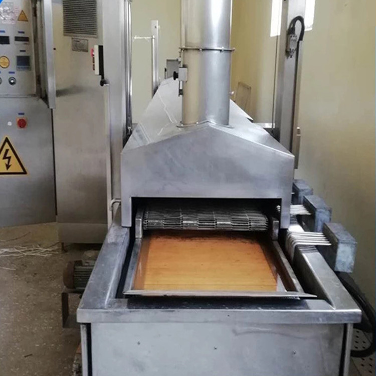 休闲食品油炸机厂家  操作简单可控温  全自动食品油炸设备