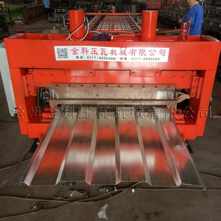拼装箱成型机