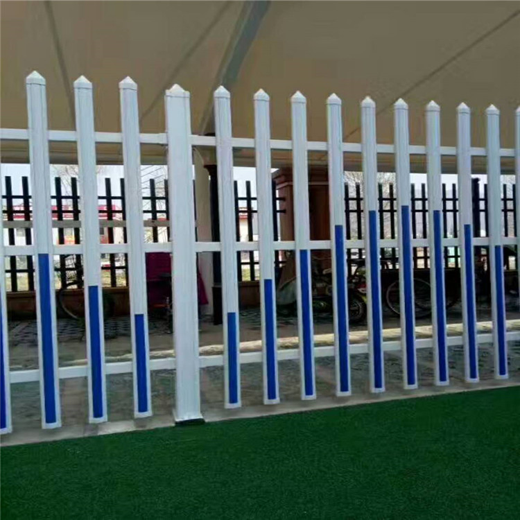 PVC草坪护栏  PVC护栏  塑料护栏加工