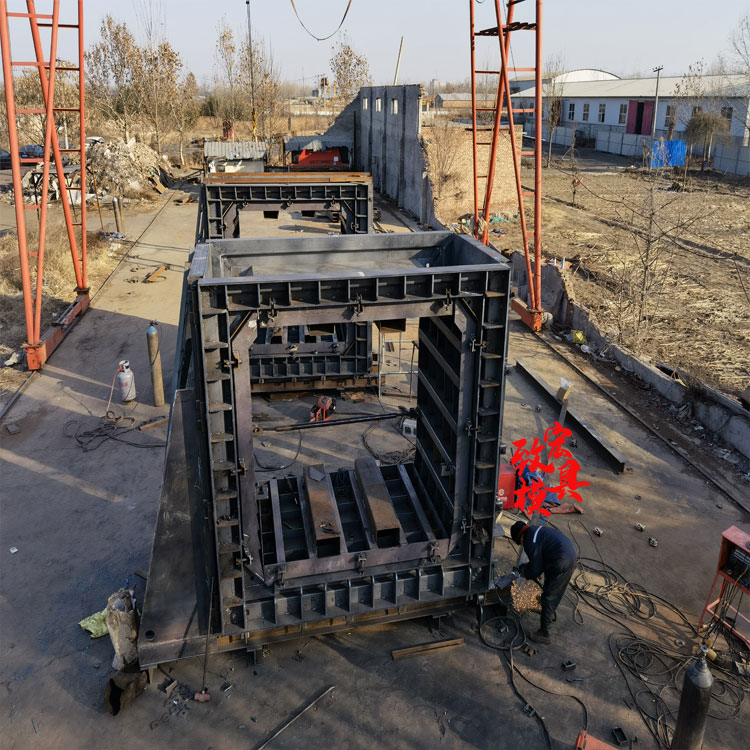 丽江预制方涵模具 水泥方涵模具 致宏 混凝土方涵模具 方涵钢模具 源头厂家
