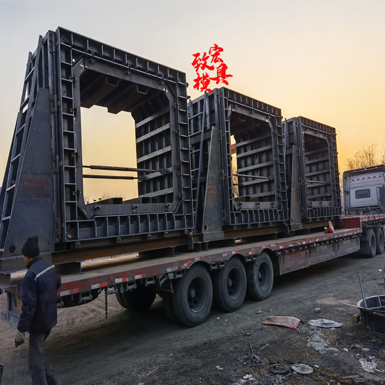 箱涵模具 综合管廊  水泥箱涵模具  箱涵模具厂家致宏 专业生产 