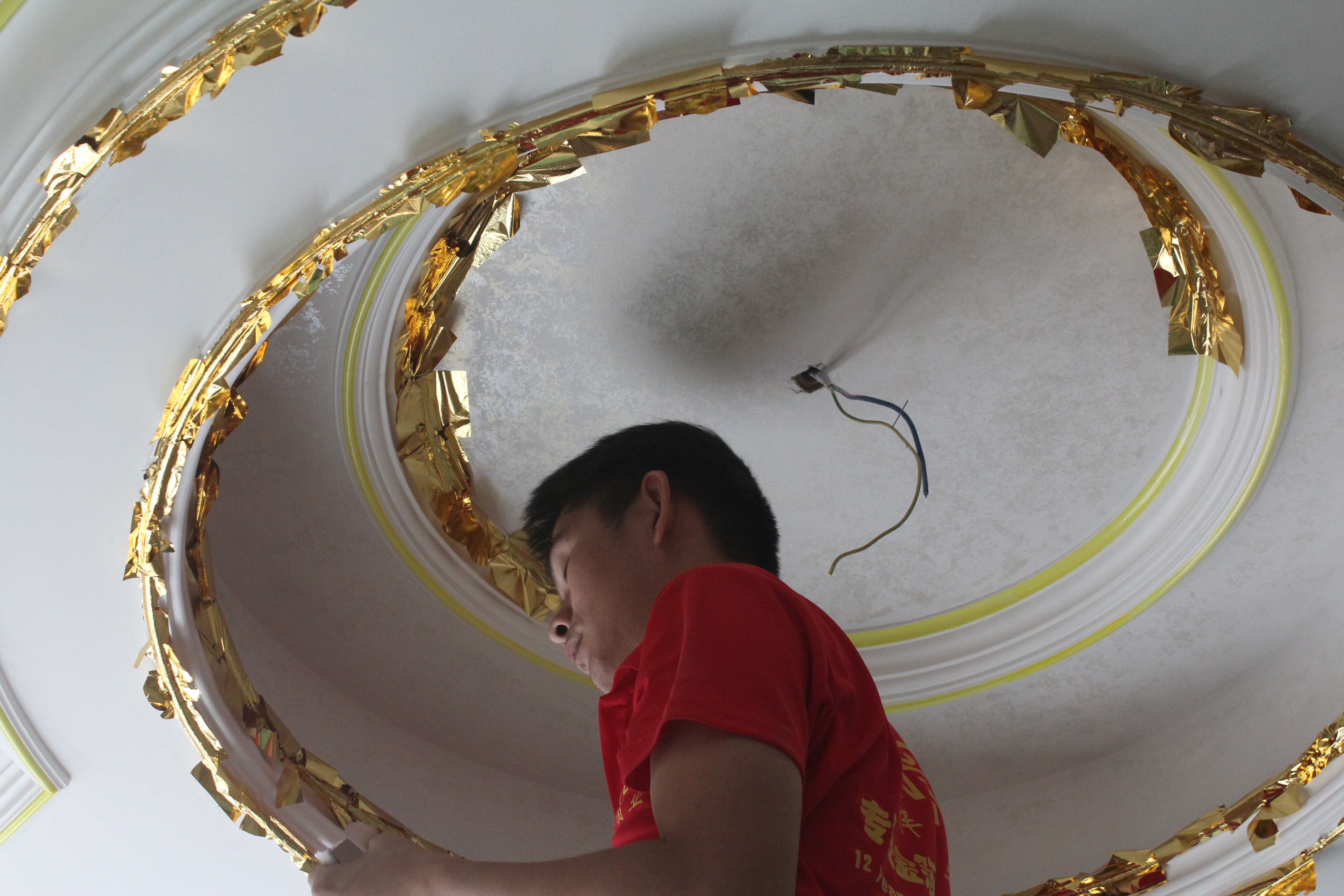 佛山金梓承接豪华别墅贴金箔工程 酒店天花金箔装饰