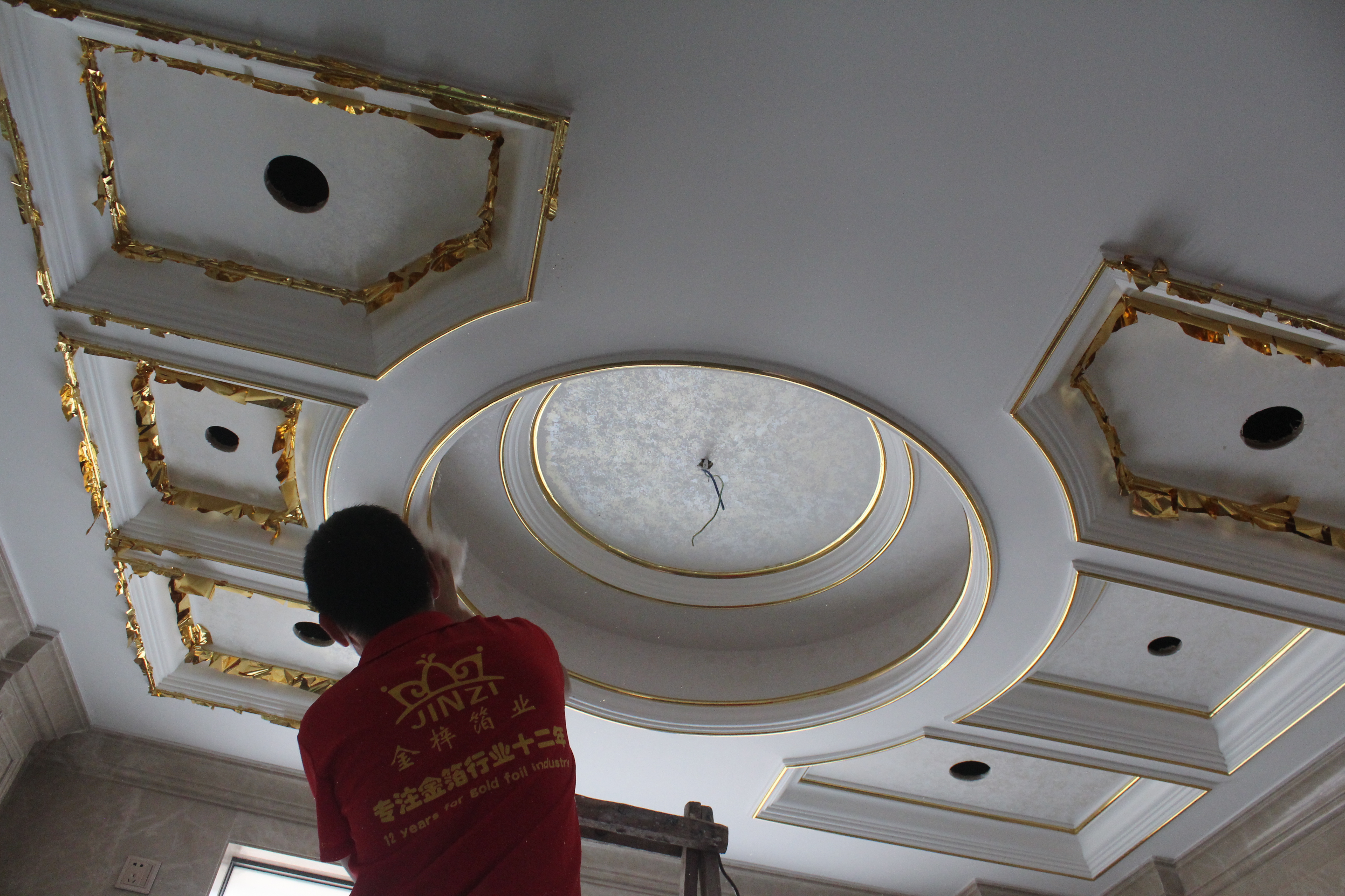 专业承接贴金箔 酒店会所贴金 佛像工艺品贴金贴银装饰工程业务